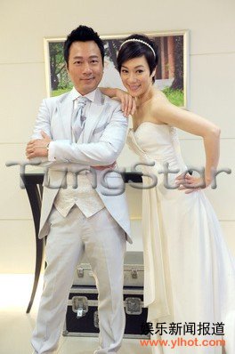 布国栋与钟学心的结婚照